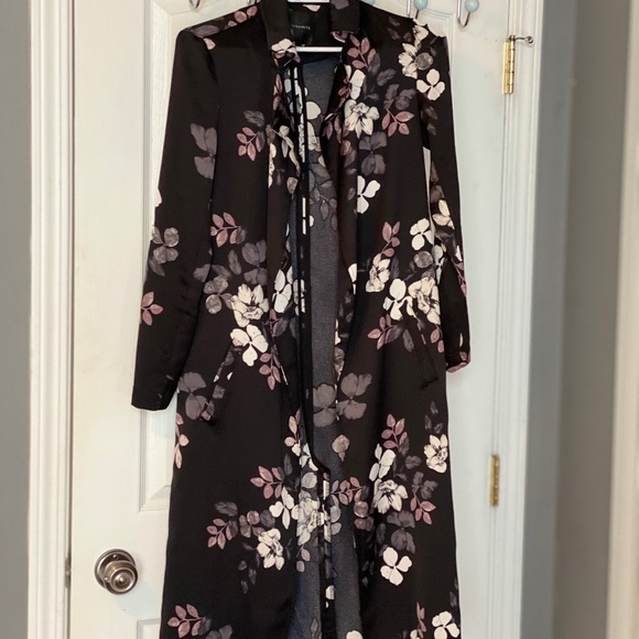 Dynamite floral robe - Picture 1 of 1